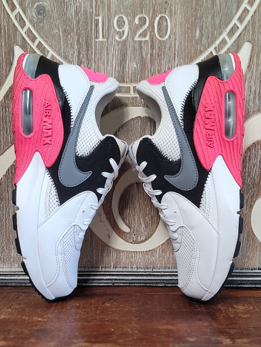 🔥 Nike Air Max Excee "Hyper Pink" Wmns 8 Great Condition, Fast Shipping - Picture 2 of 14